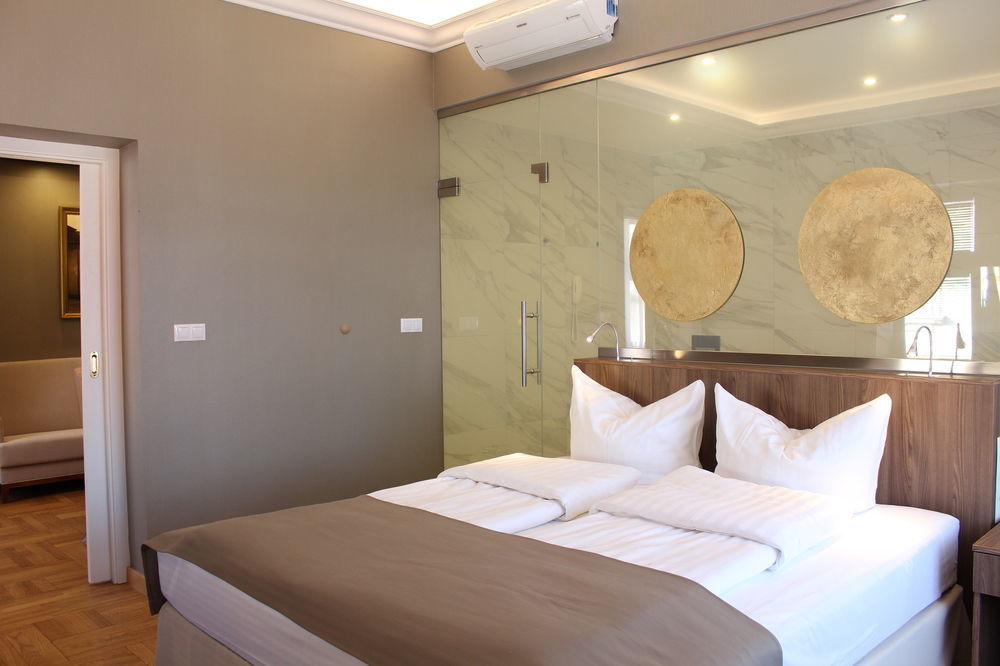 Elektor Premium Hotel 3*